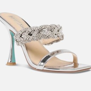 BETSEY JOHNSON EXCELLENT CONDITION SILVER METALLIC SLIDE MULE WOMENS 10